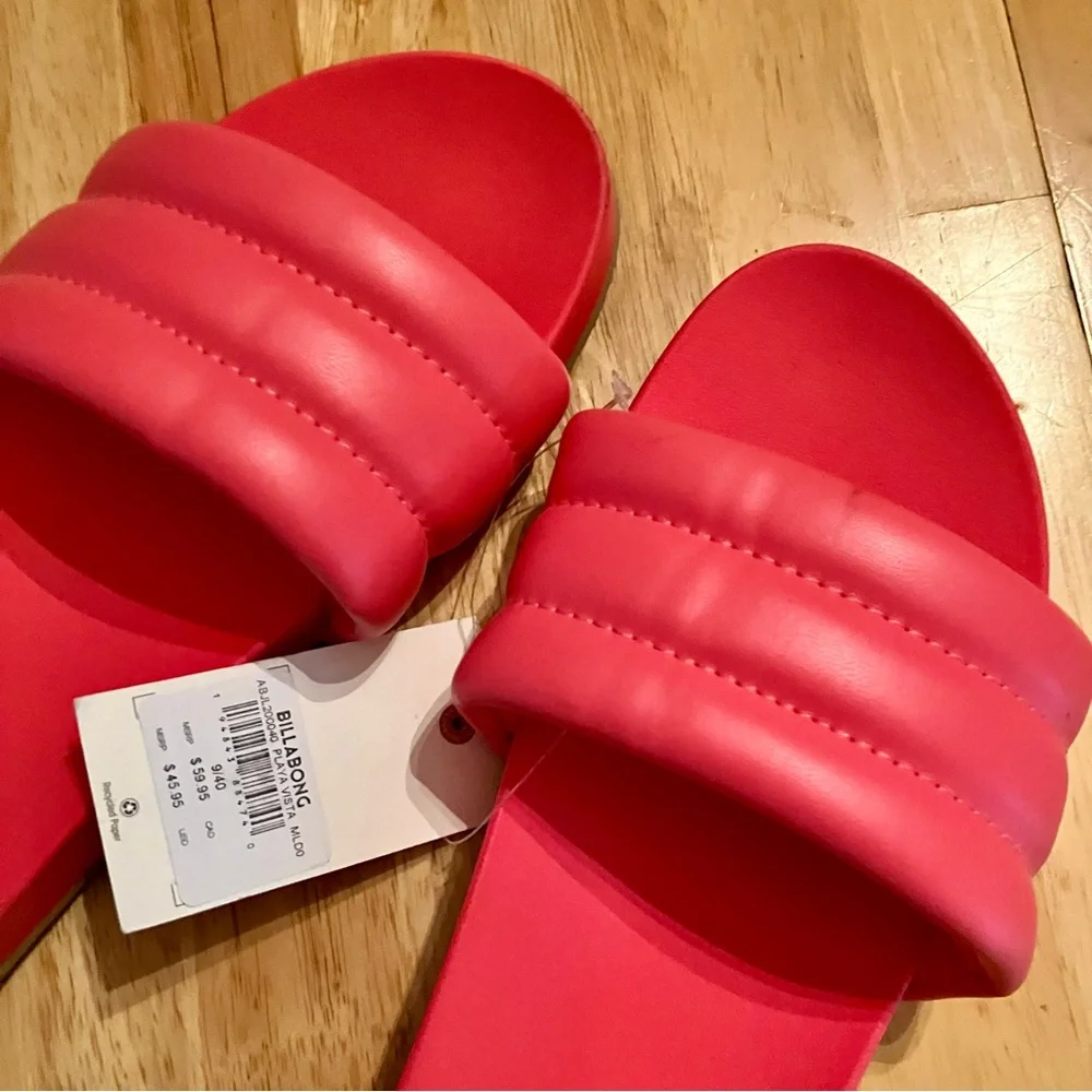 NWT Woman’s US size 9 Billabong Coral Slide Sandals.